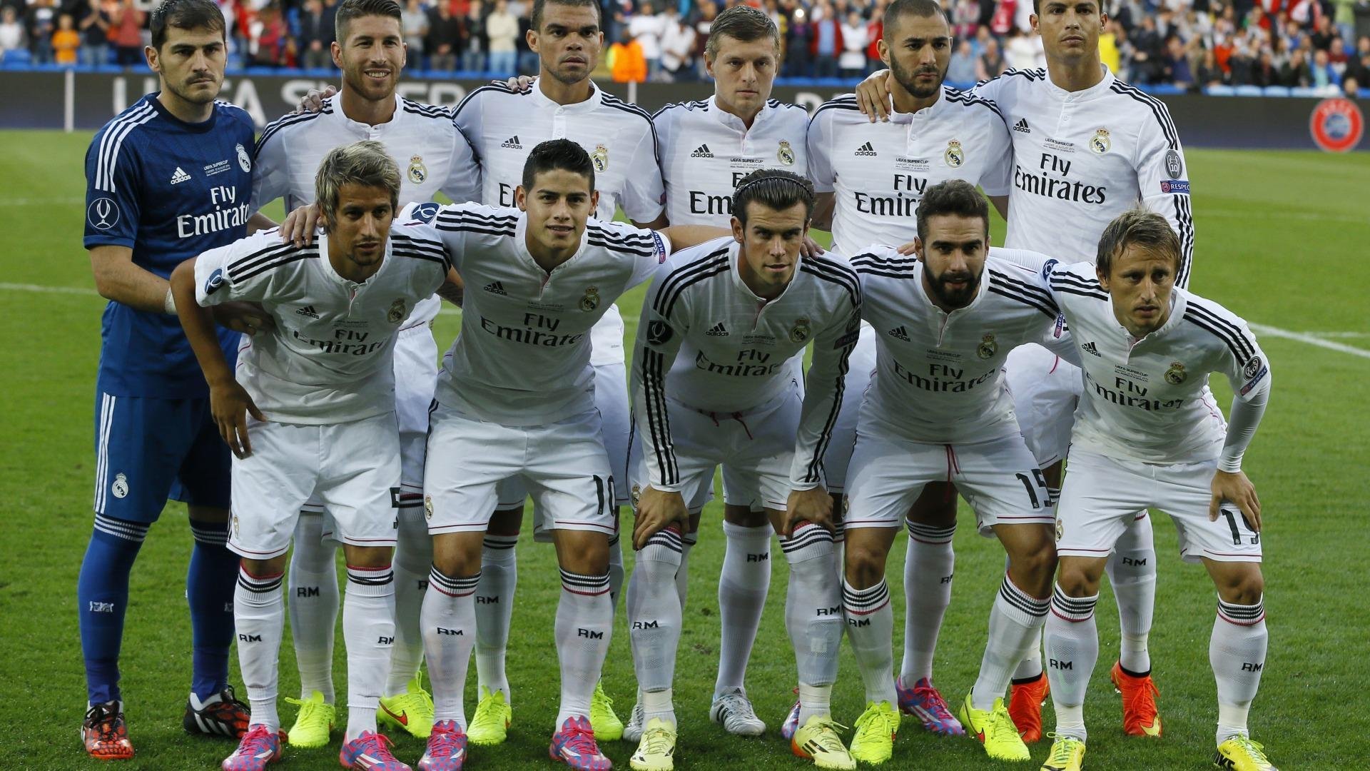 塔特的精准传球令对手防线无从应对，袋鼠队胜利之匙