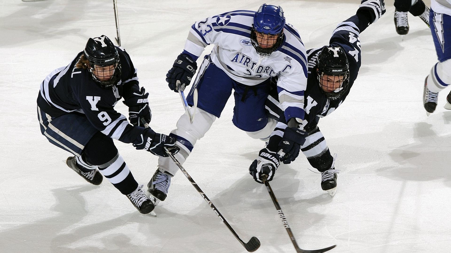 中国足球职业联赛发展进入新阶段，中国足球职业联赛开始